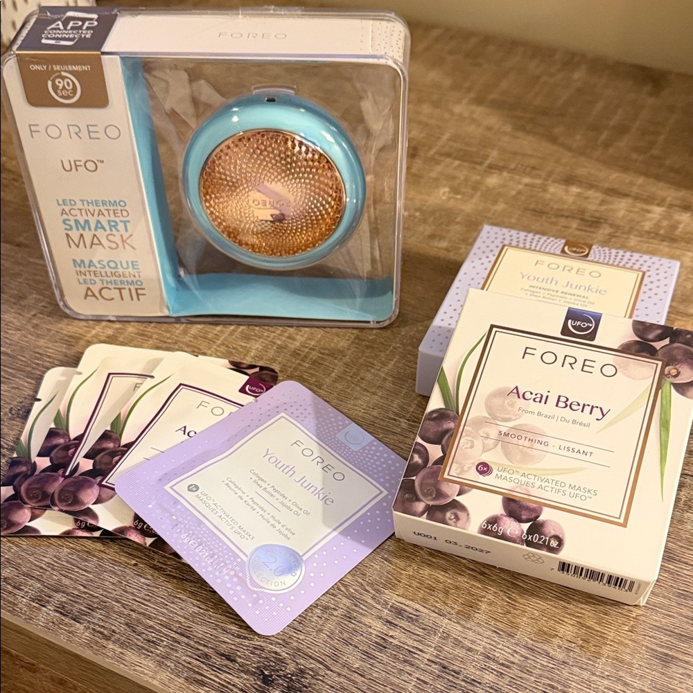 FOREO UFO Smart Mask Device in Light Blue